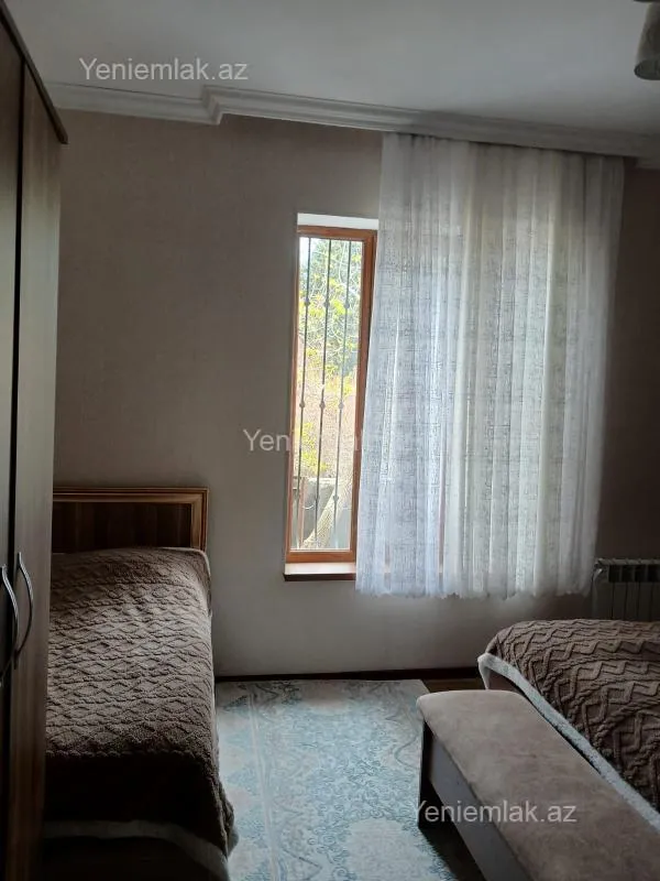 Satılır 4 otaqlı həyət evi 130 m²