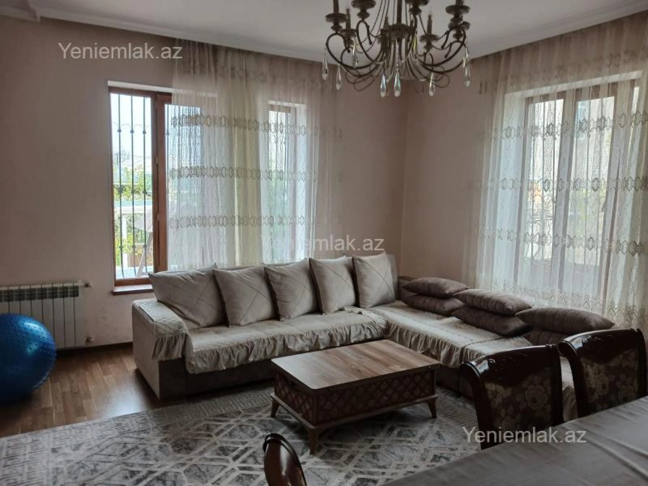 Satılır 4 otaqlı həyət evi 130 m²