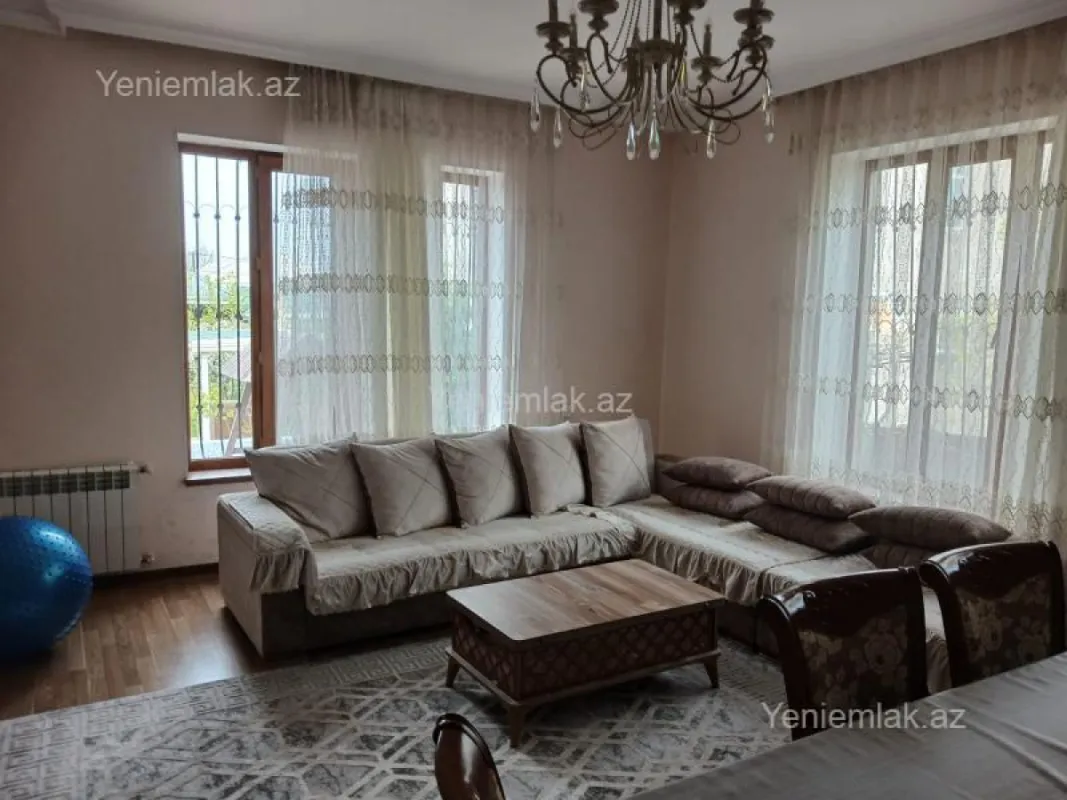 Satılır 4 otaqlı həyət evi 130 m²