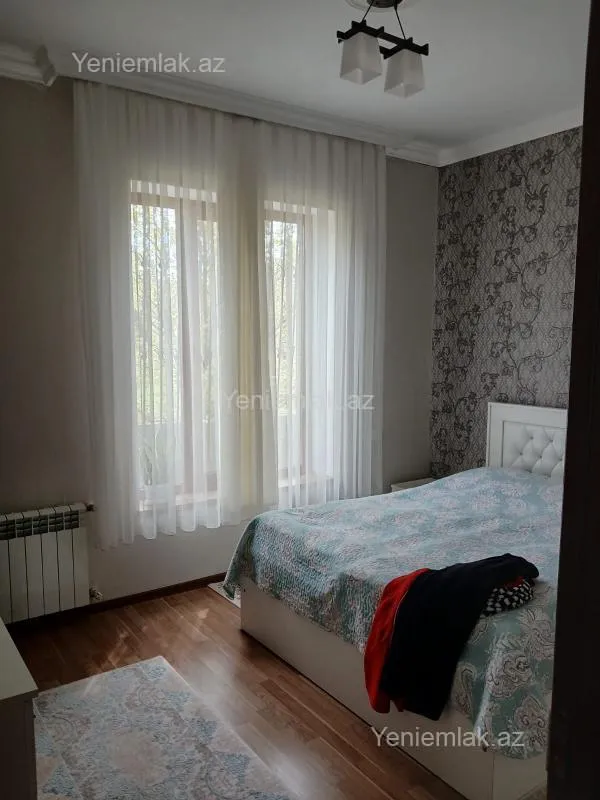 Satılır 4 otaqlı həyət evi 130 m²