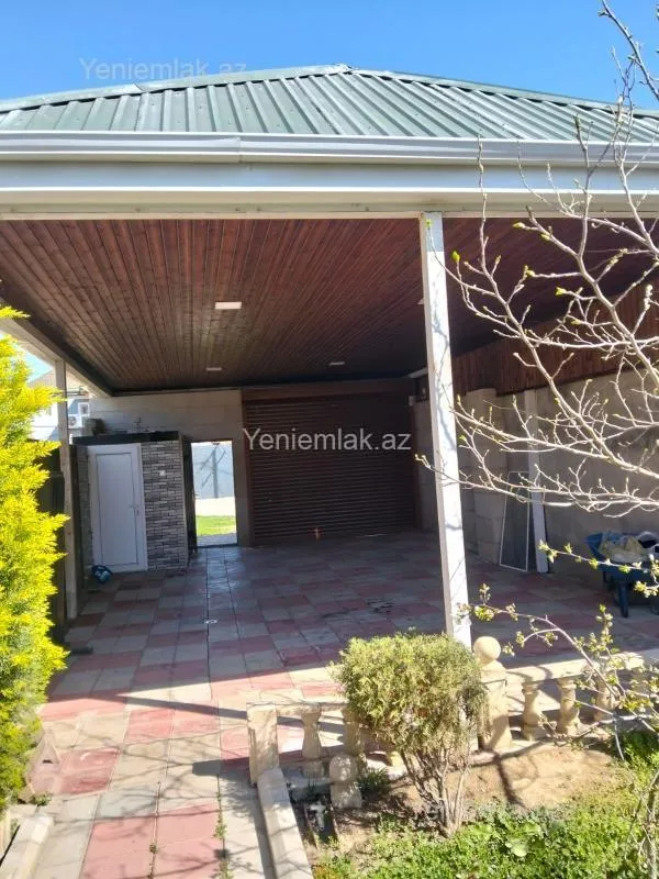 Satılır 4 otaqlı həyət evi 130 m²