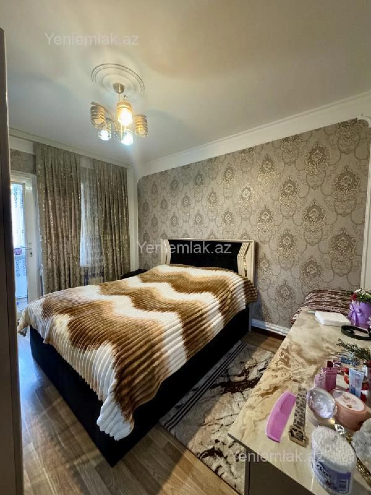 Satılır 3 otaqlı köhnə tikili 85 m²