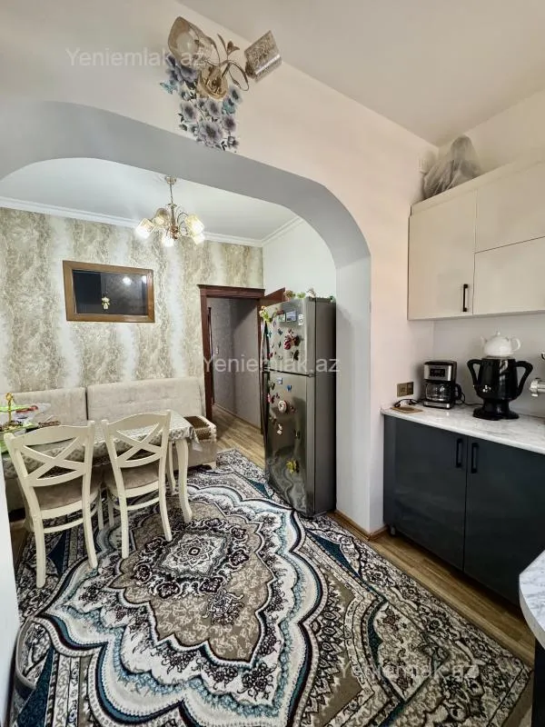 Satılır 3 otaqlı köhnə tikili 85 m²