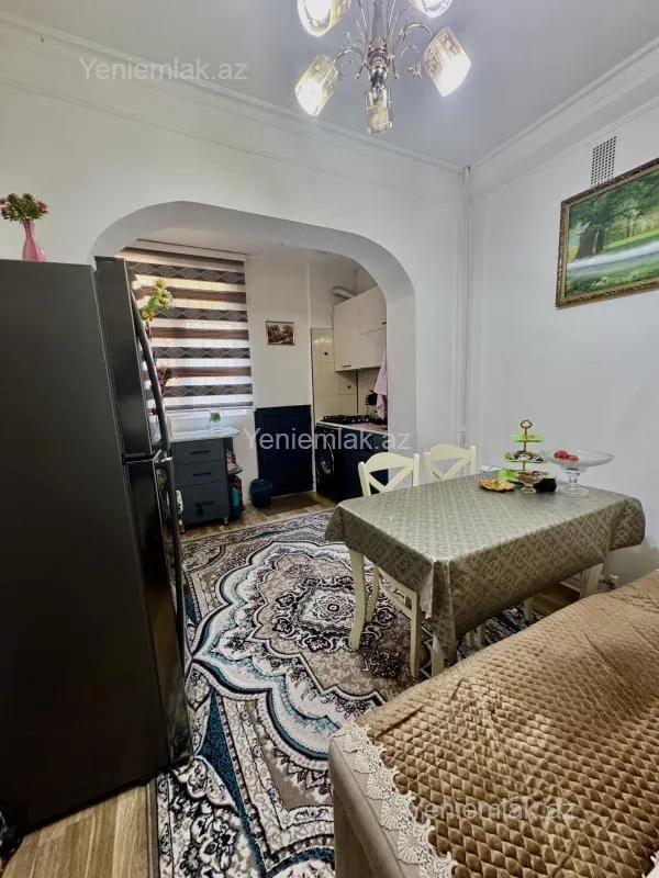 Satılır 3 otaqlı köhnə tikili 85 m²