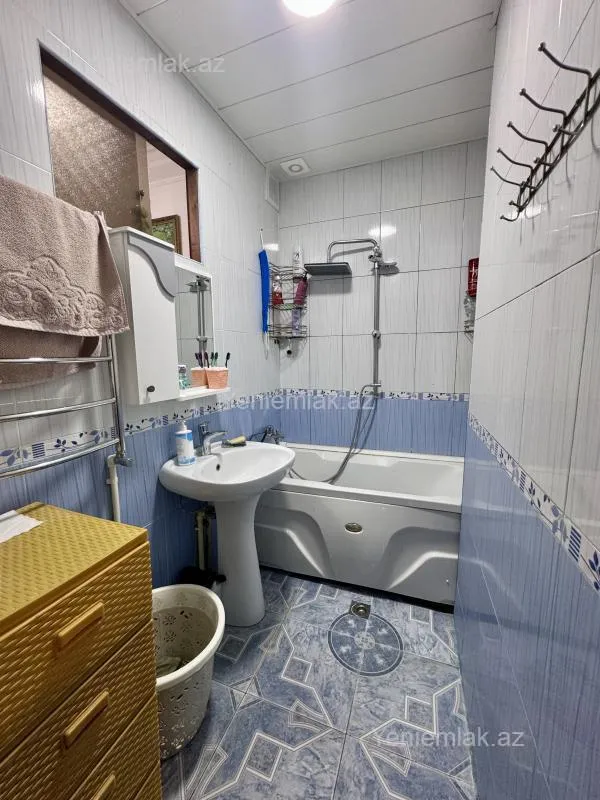 Satılır 3 otaqlı köhnə tikili 85 m²