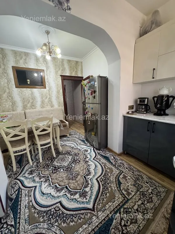 Satılır 3 otaqlı köhnə tikili 85 m²
