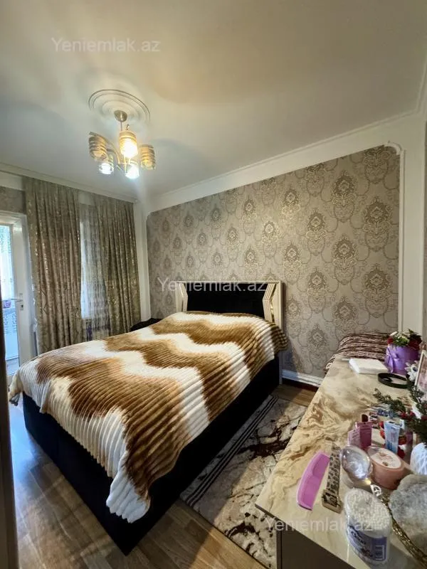 Satılır 3 otaqlı köhnə tikili 85 m²
