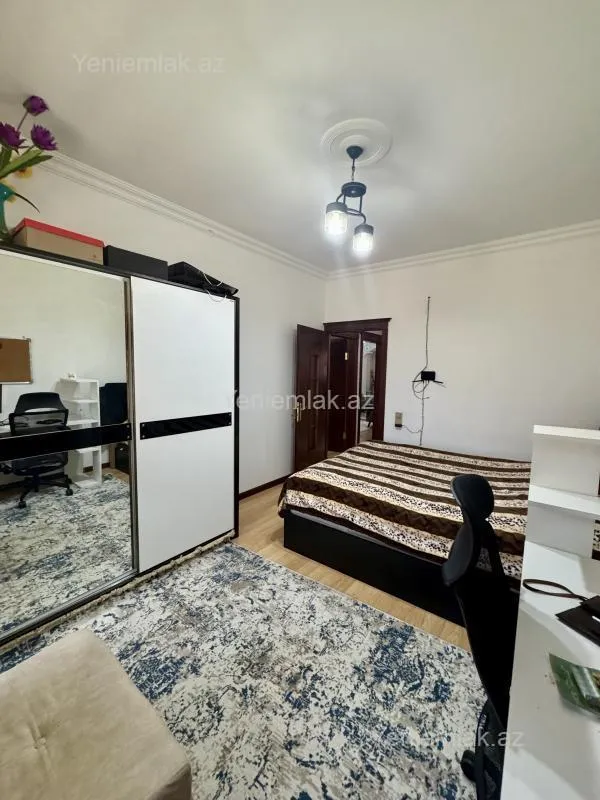 Satılır 3 otaqlı köhnə tikili 85 m²