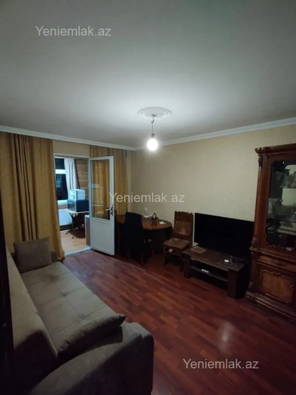 Satılır 2 otaqlı köhnə tikili 48 m²