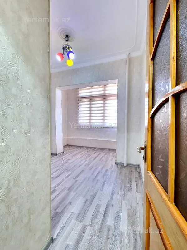 Satılır 2 otaqlı köhnə tikili 40 m²