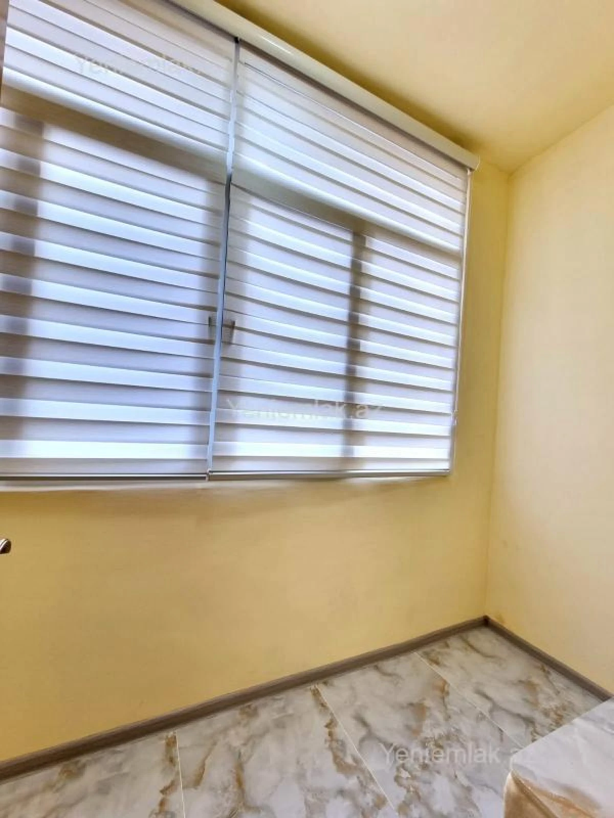 Satılır 2 otaqlı köhnə tikili 40 m²