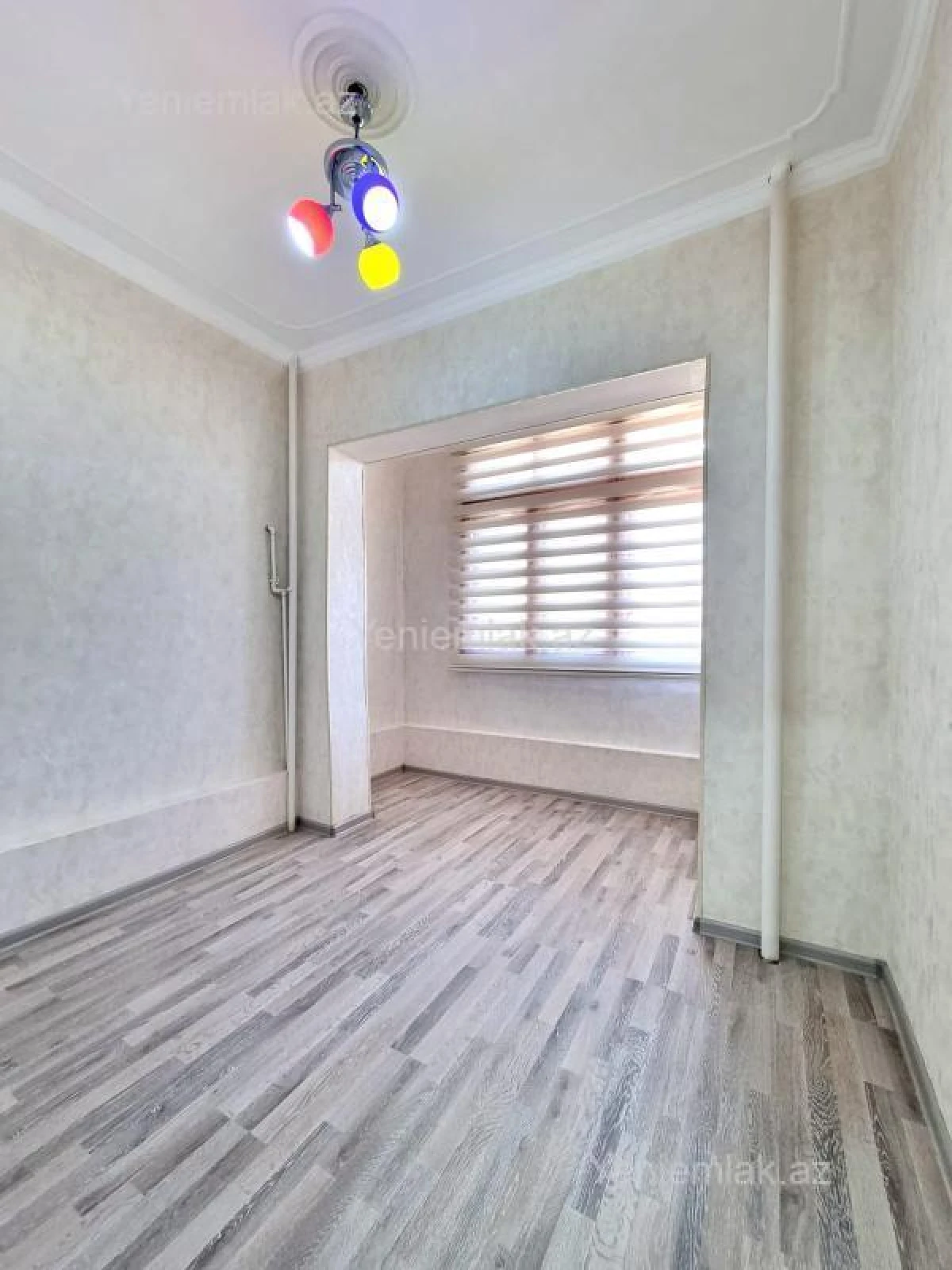 Satılır 2 otaqlı köhnə tikili 40 m²