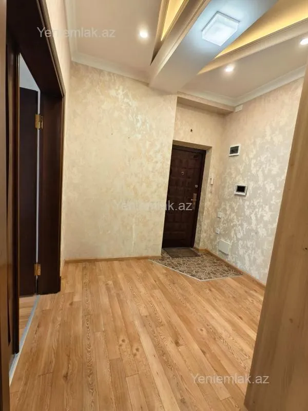 Satılır 3 otaqlı yeni tikili 111 m²