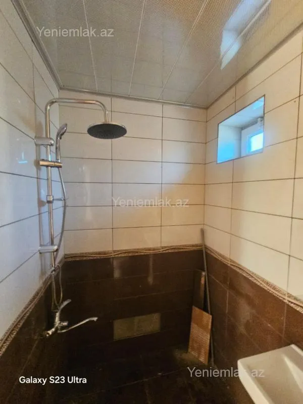 Satılır 5 otaqlı həyət evi 160 m²