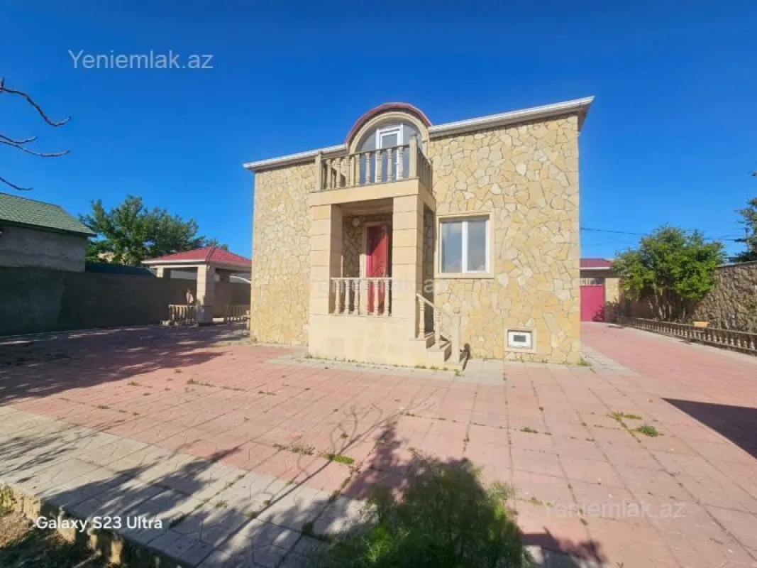 Satılır 5 otaqlı həyət evi 160 m²