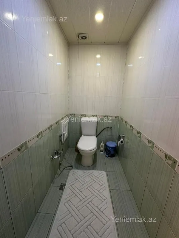 Satılır 8 otaqlı həyət evi 450 m²