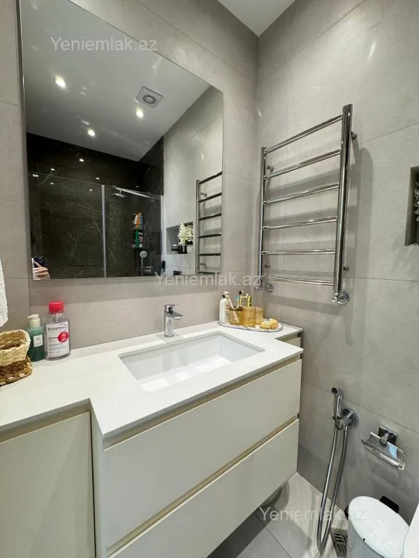 Satılır 3 otaqlı yeni tikili 86 m²