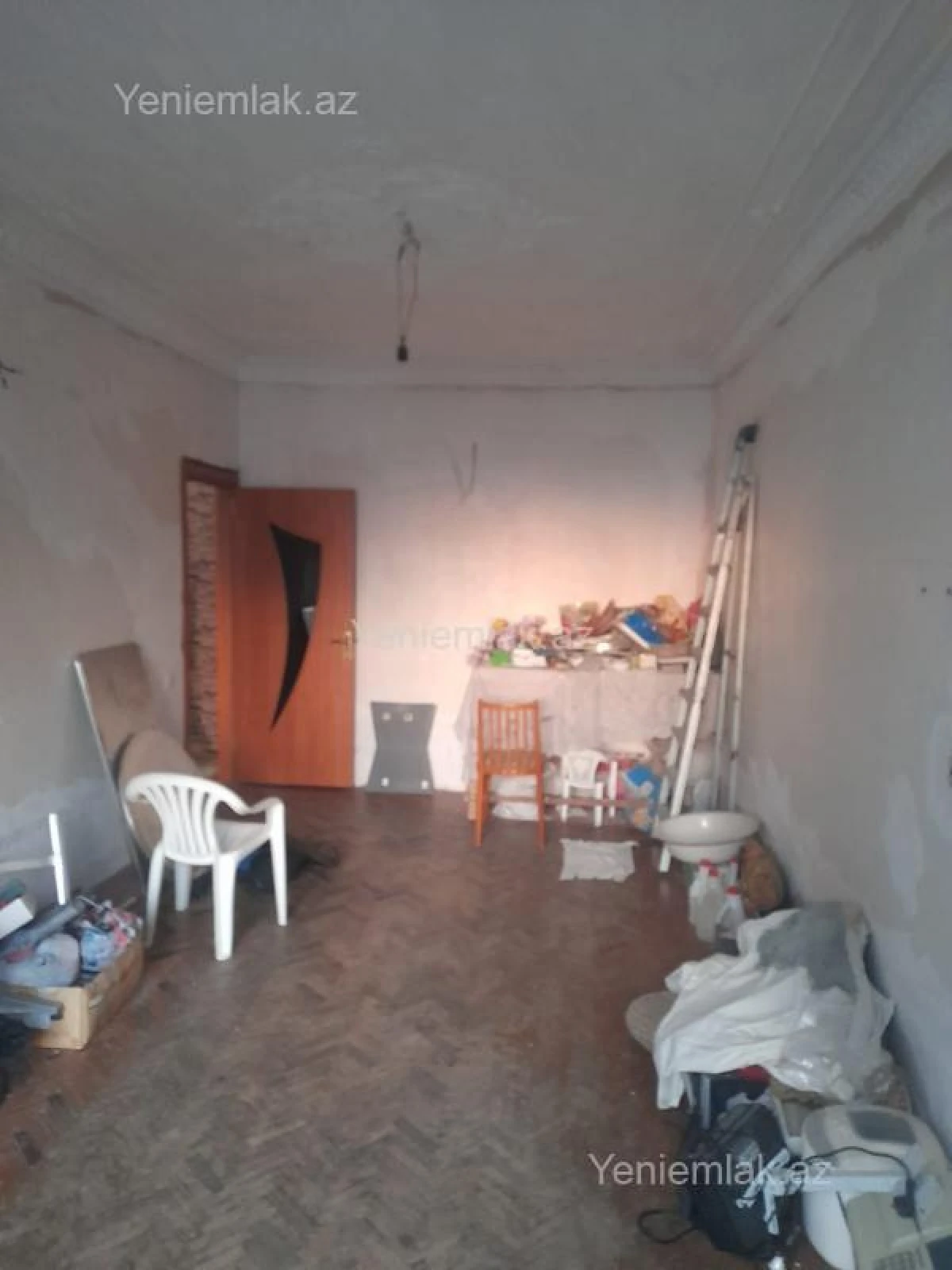 Satılır 3 otaqlı köhnə tikili 80 m²