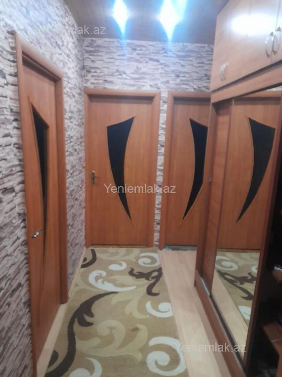 Satılır 3 otaqlı köhnə tikili 80 m²