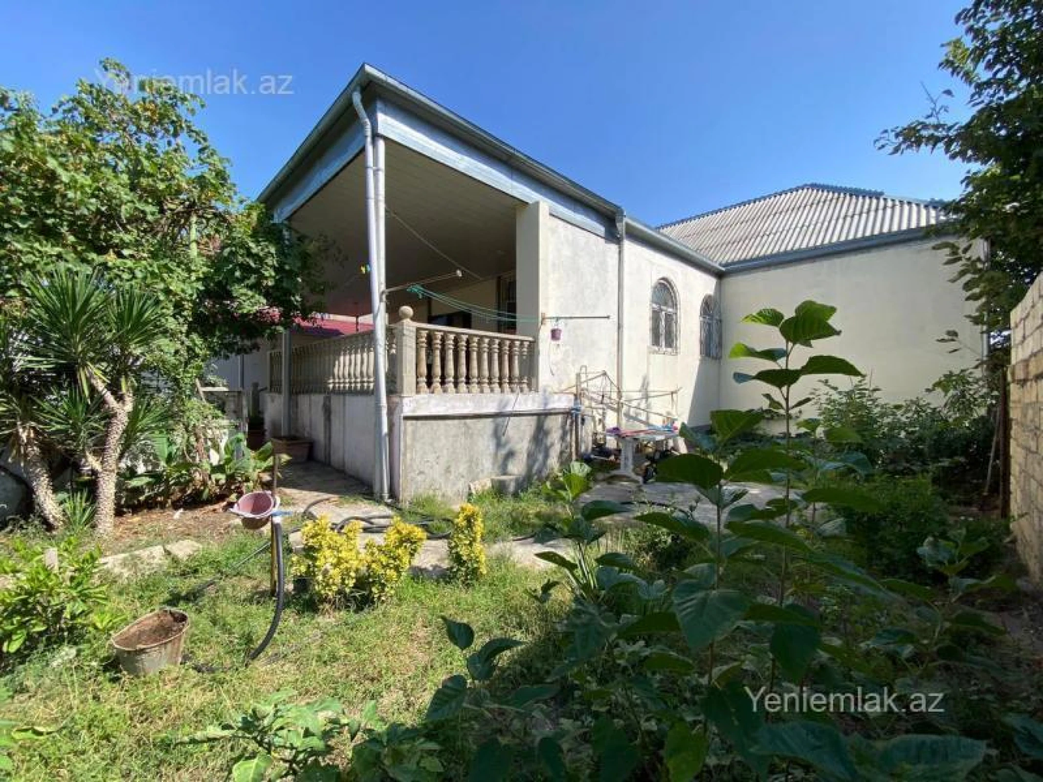 Satılır 5 otaqlı həyət evi 100 m²