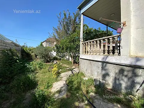 Satılır 5 otaqlı həyət evi 100 m²