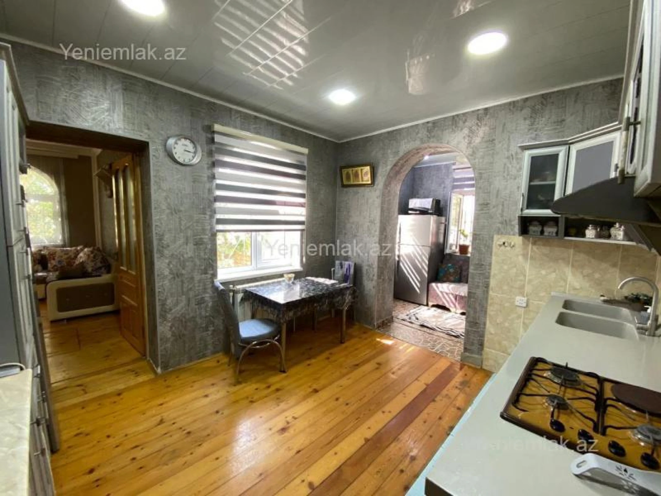 Satılır 5 otaqlı həyət evi 100 m²