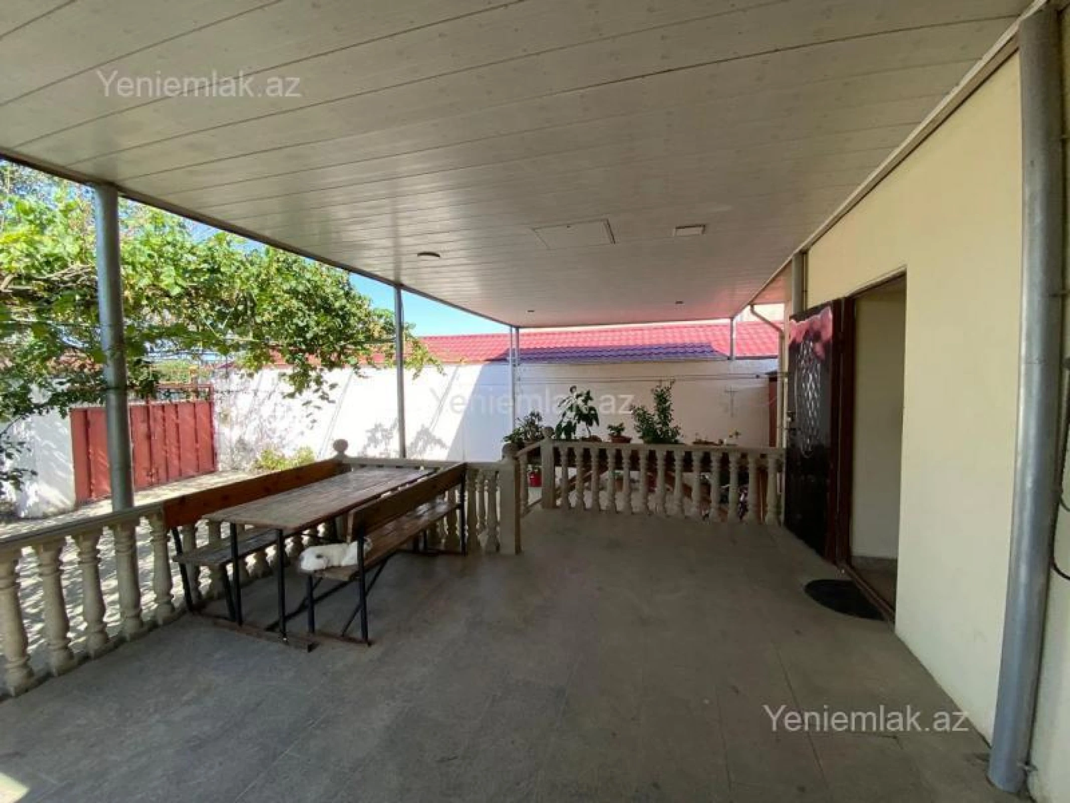 Satılır 5 otaqlı həyət evi 100 m²