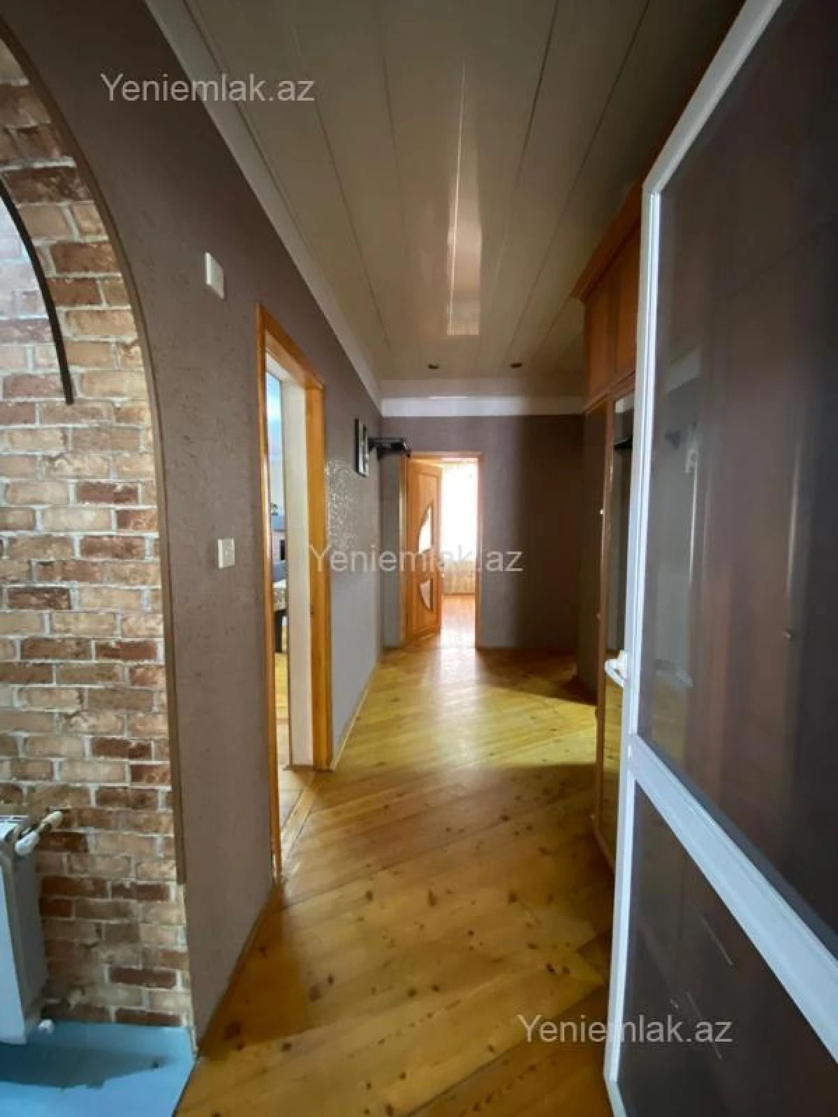 Satılır 5 otaqlı həyət evi 100 m²