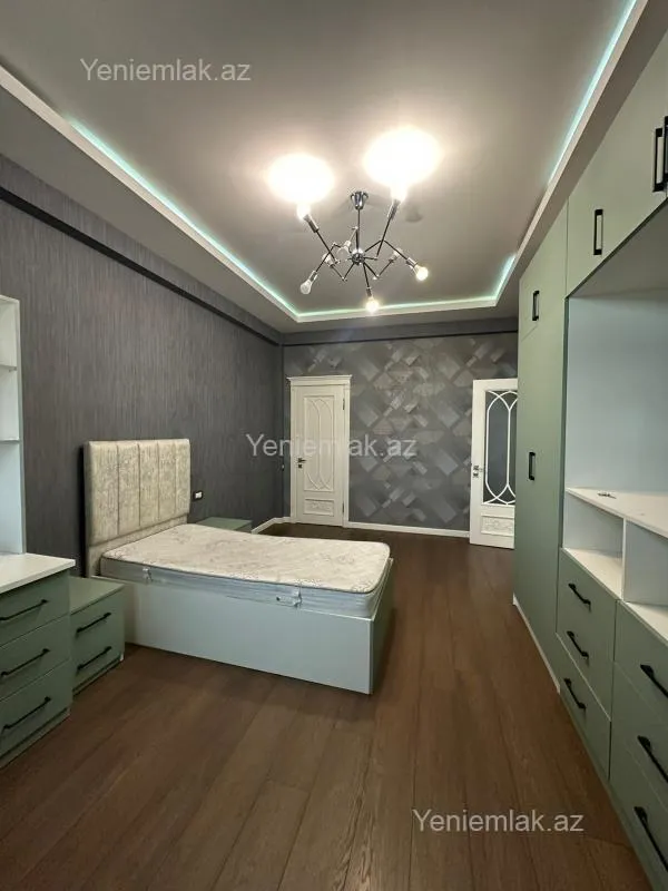 Satılır 3 otaqlı yeni tikili 105 m²