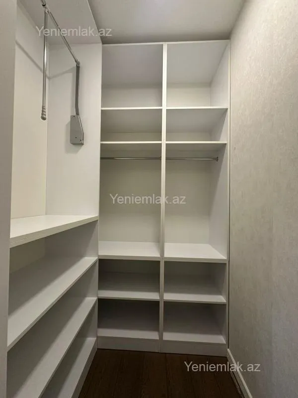 Satılır 3 otaqlı yeni tikili 105 m²