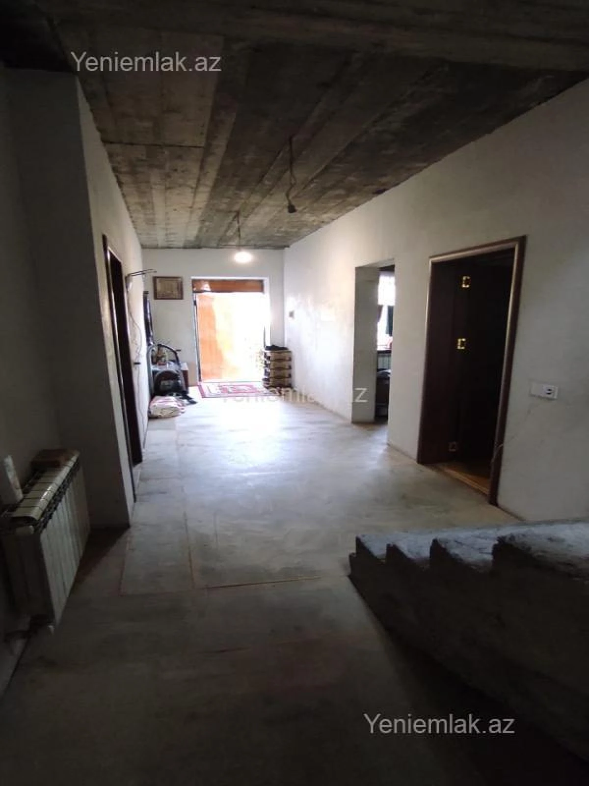 Satılır 6 otaqlı həyət evi 200 m²