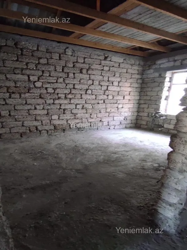 Satılır 6 otaqlı həyət evi 200 m²