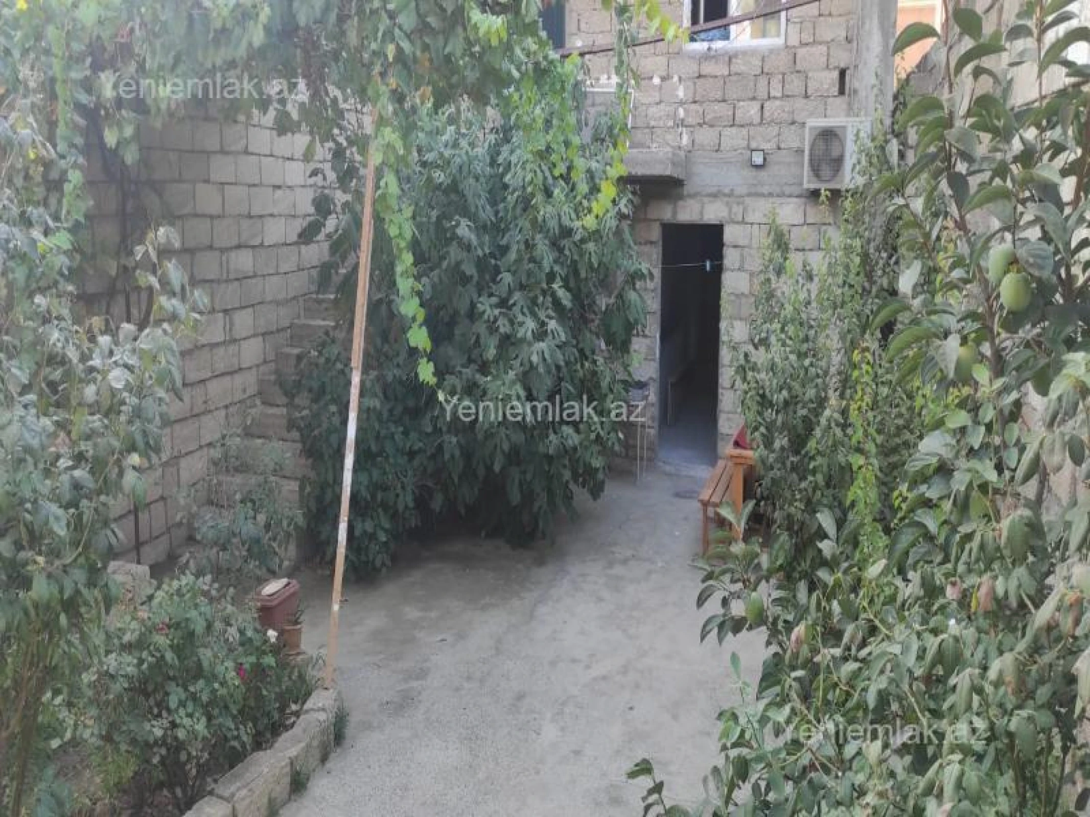 Satılır 6 otaqlı həyət evi 200 m²