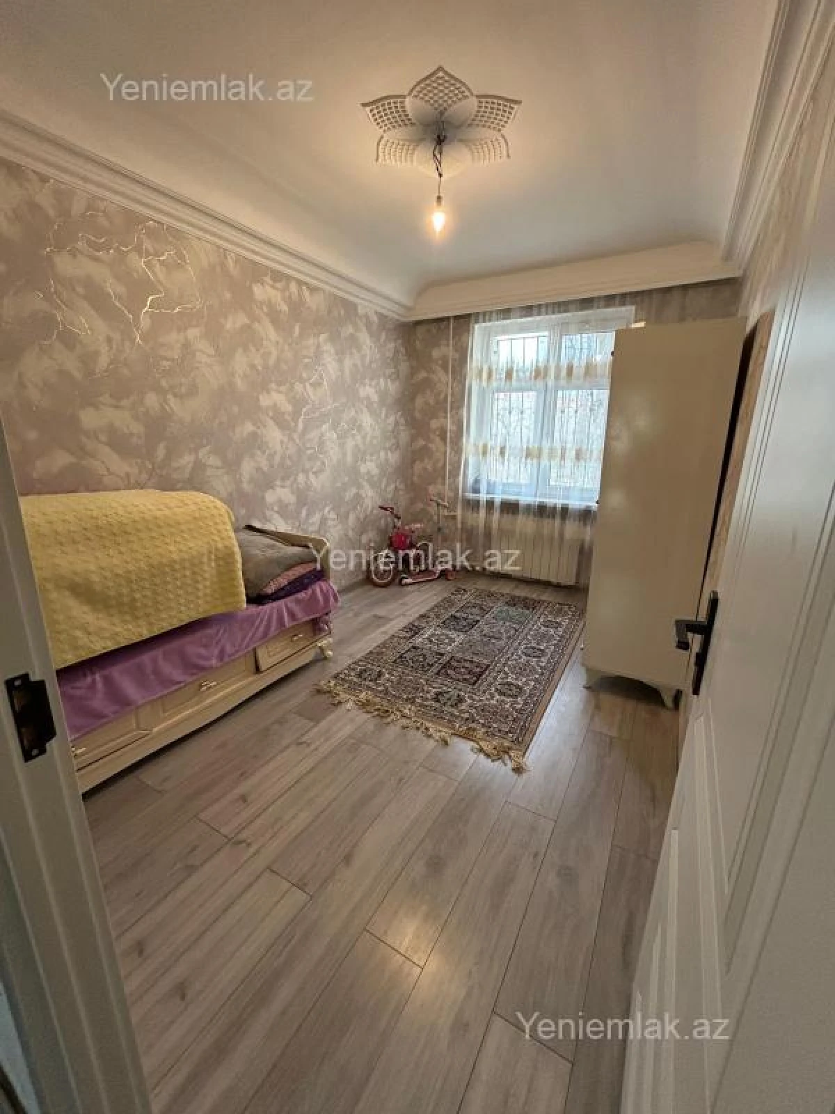 Satılır 3 otaqlı köhnə tikili 75 m²