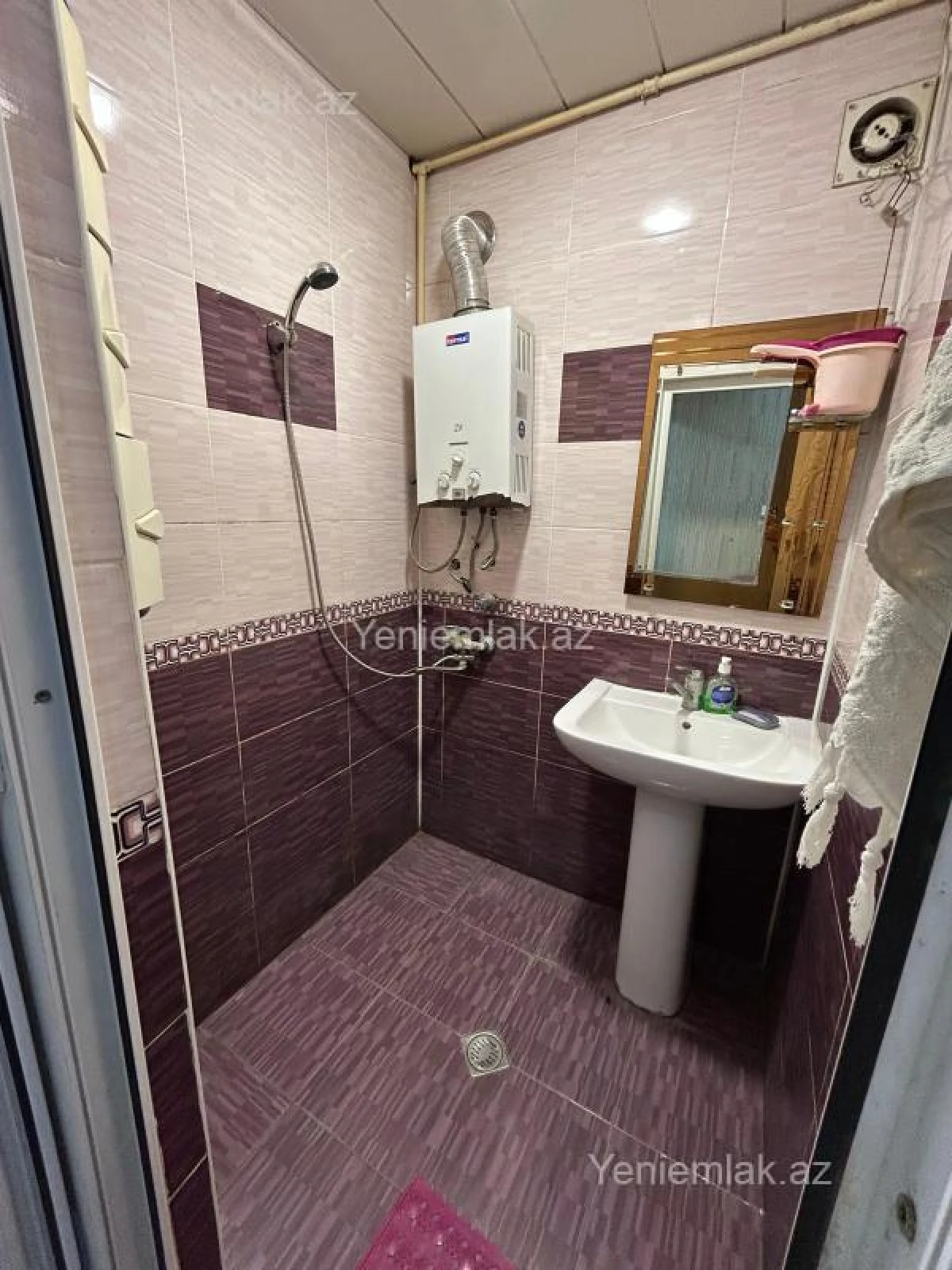 Satılır 3 otaqlı köhnə tikili 75 m²