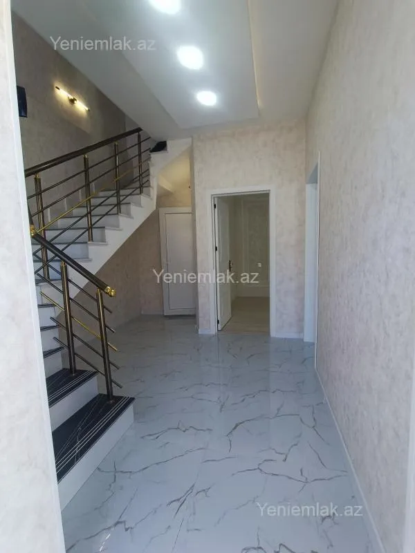 Satılır 4 otaqlı həyət evi 115 m²