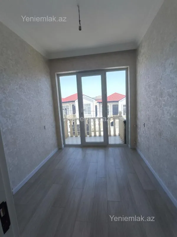 Satılır 4 otaqlı həyət evi 115 m²