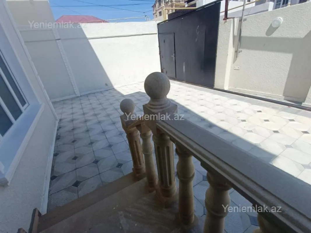 Satılır 4 otaqlı həyət evi 115 m²