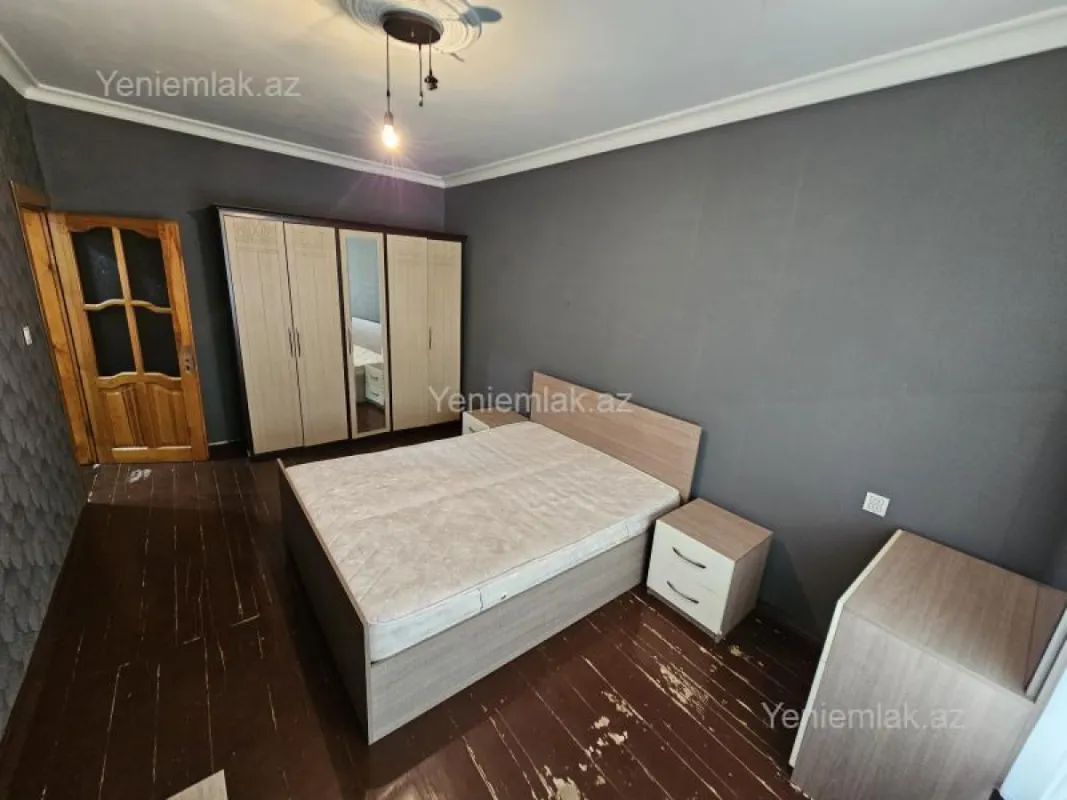Satılır 3 otaqlı köhnə tikili 75 m²