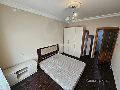 Satılır 3 otaqlı köhnə tikili 75 m²
