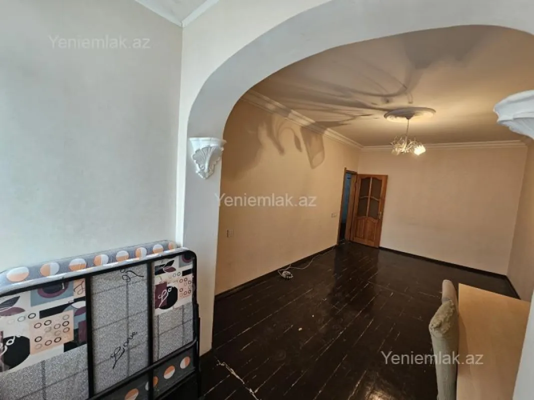 Satılır 3 otaqlı köhnə tikili 75 m²