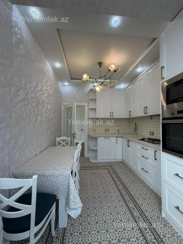 Satılır 3 otaqlı yeni tikili 105 m²