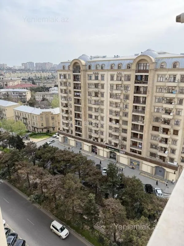 Satılır 3 otaqlı yeni tikili 105 m²