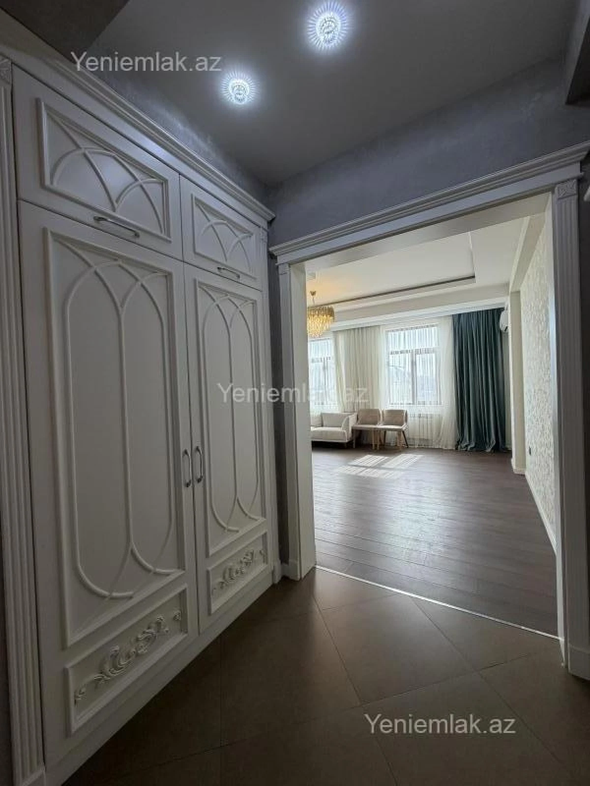 Satılır 3 otaqlı yeni tikili 105 m²