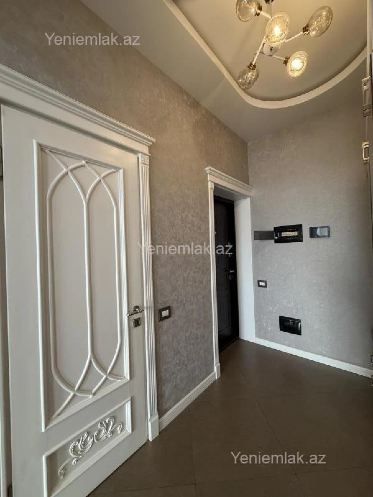 Satılır 3 otaqlı yeni tikili 105 m²