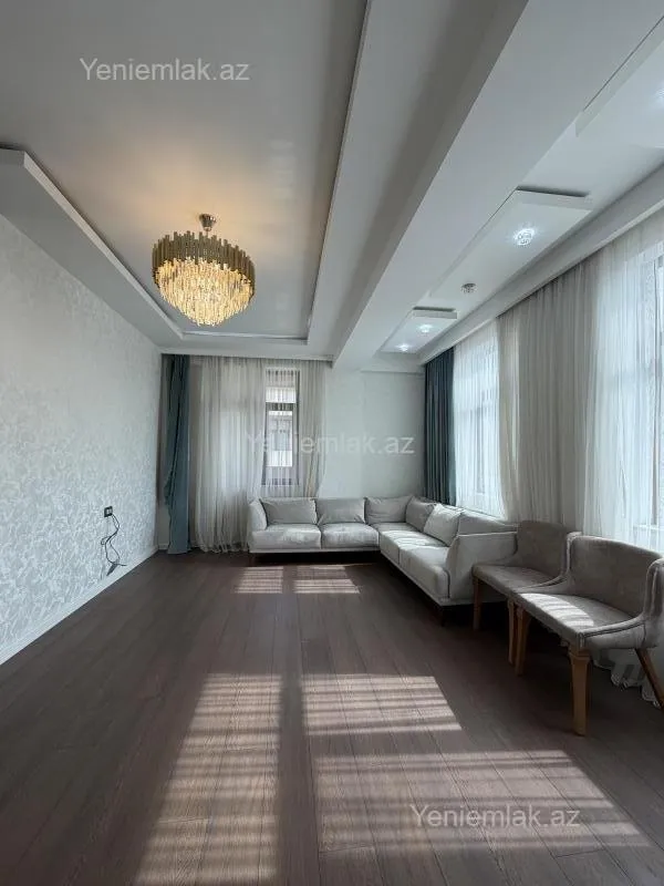 Satılır 3 otaqlı yeni tikili 105 m²