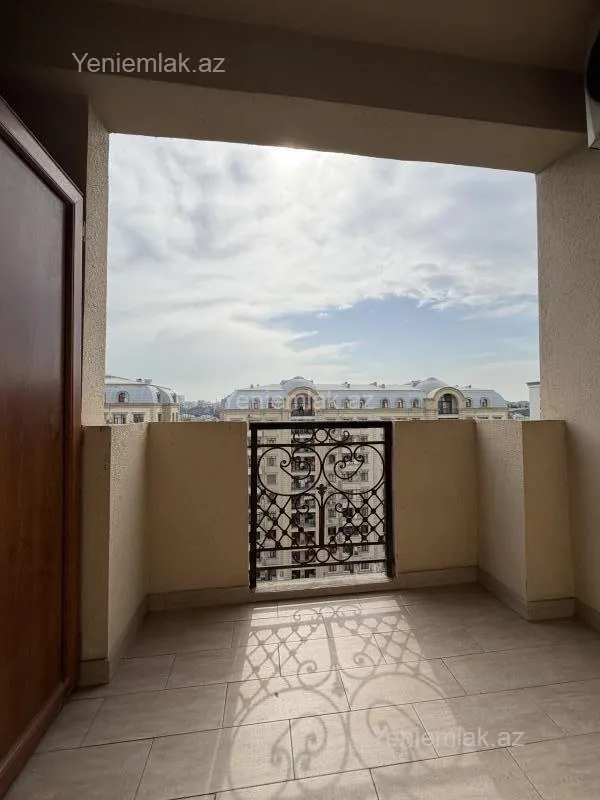 Satılır 3 otaqlı yeni tikili 105 m²