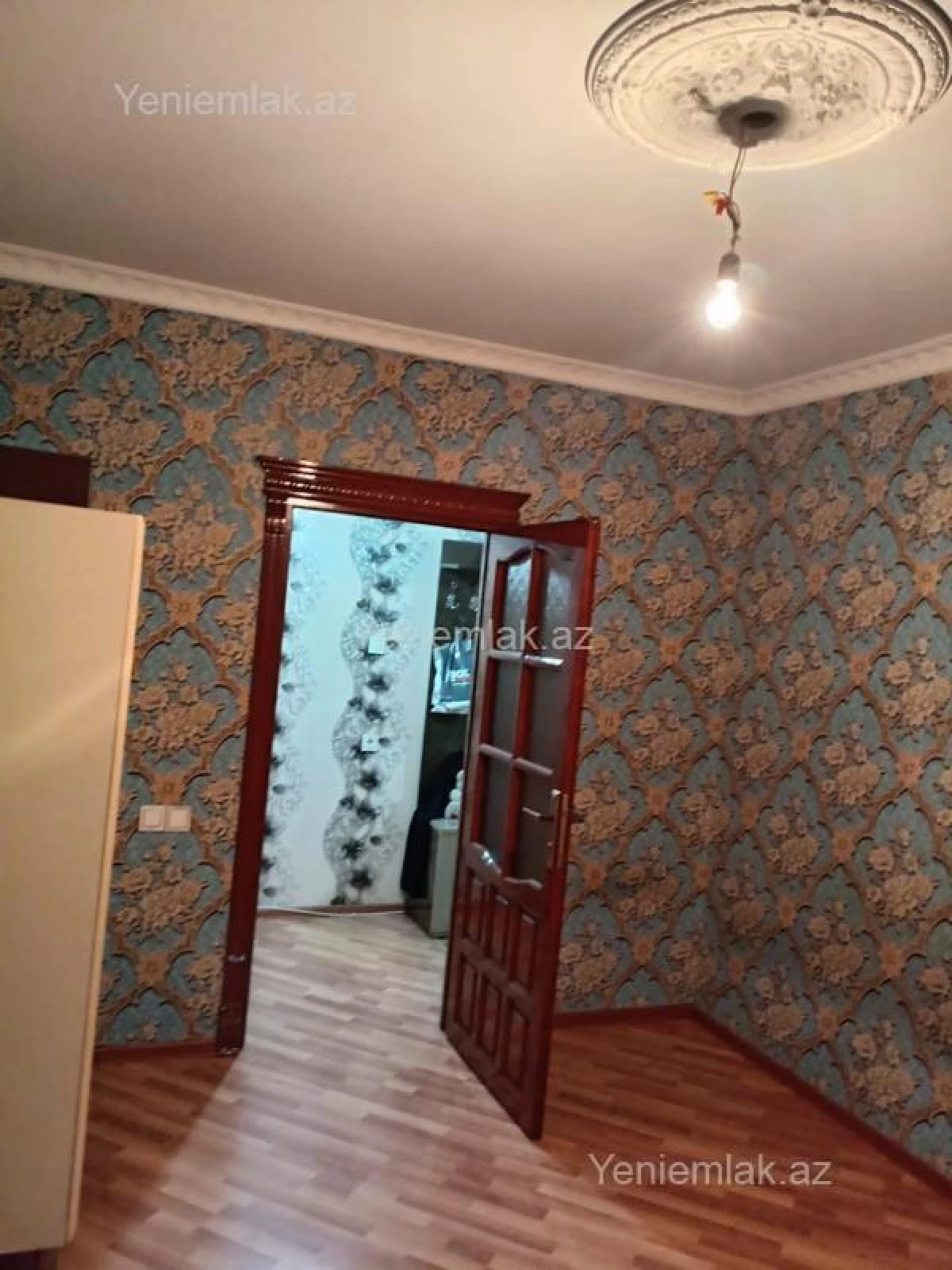 Satılır 2 otaqlı köhnə tikili 54 m²