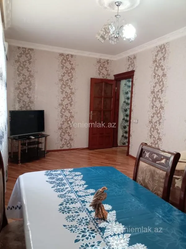 Satılır 2 otaqlı köhnə tikili 54 m²