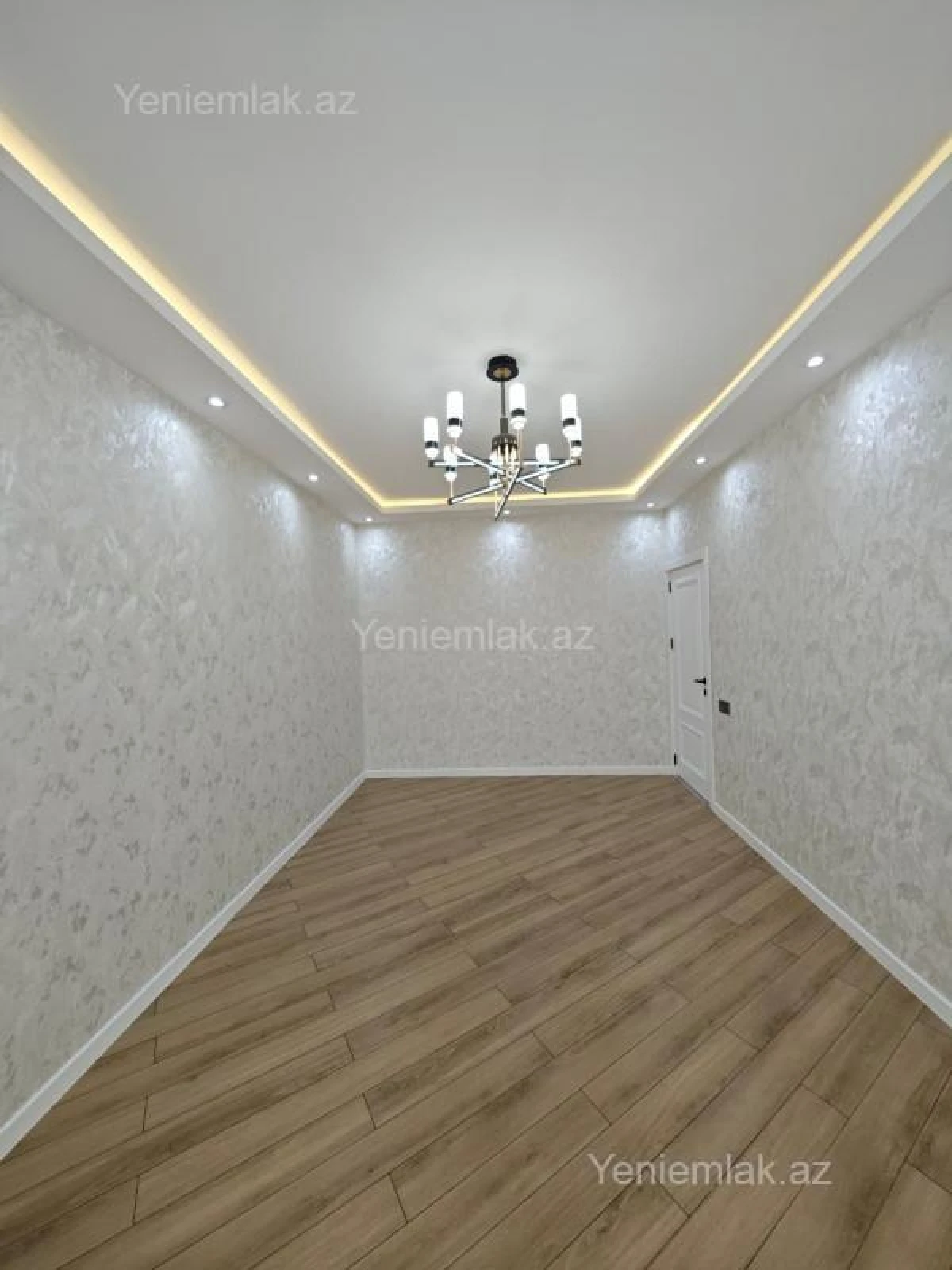 Satılır 4 otaqlı köhnə tikili 100 m²